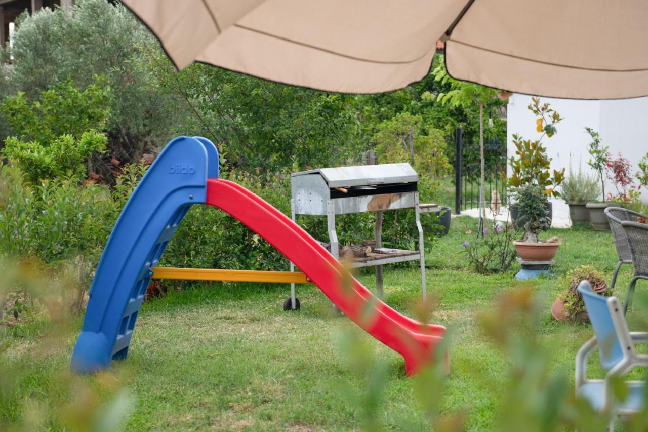 Agrikia Tis Vasilikis Apartment Ormília Екстериор снимка