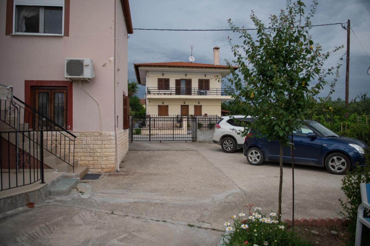 Agrikia Tis Vasilikis Apartment Ormília Екстериор снимка