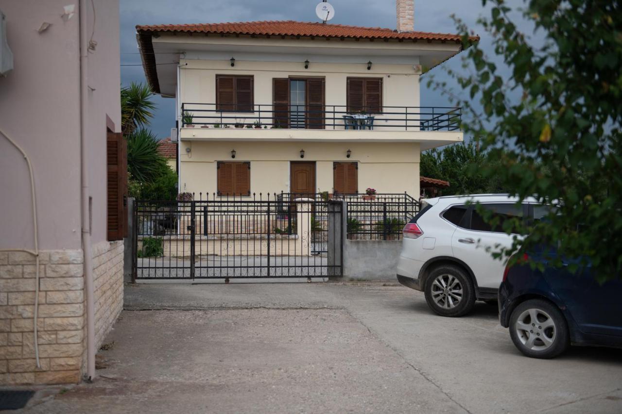 Agrikia Tis Vasilikis Apartment Ormília Екстериор снимка