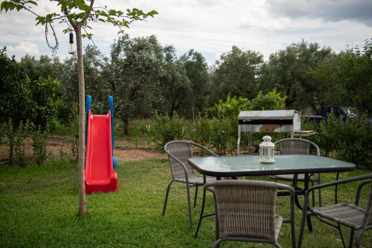 Agrikia Tis Vasilikis Apartment Ormília Екстериор снимка